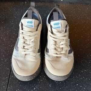 Vans Ultrarange Tan and Black Sneakers size 12